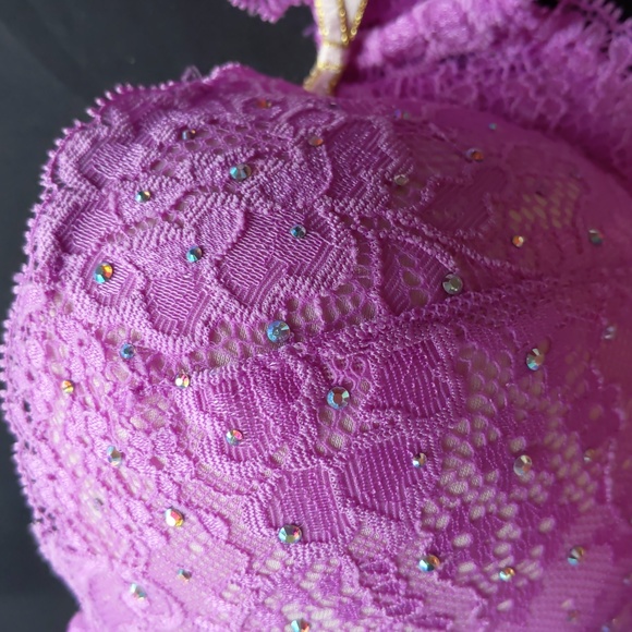 Intamites 2 Victoria Secret Bras - Picture 3 of 7